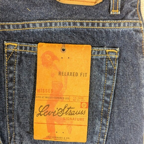 Levi Strauss Signature Jeans Womens Misses 16 Short Relaxed Fit Tapered Leg - Picture 4 of 6